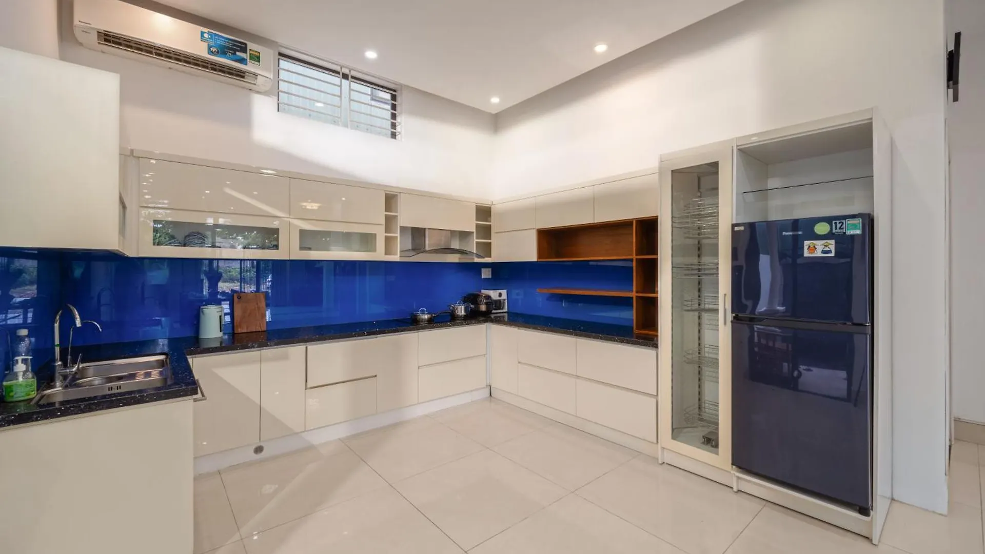 Nhat Villa 5Br Full Ac Near My Khue Beach Western Town Da Nang
