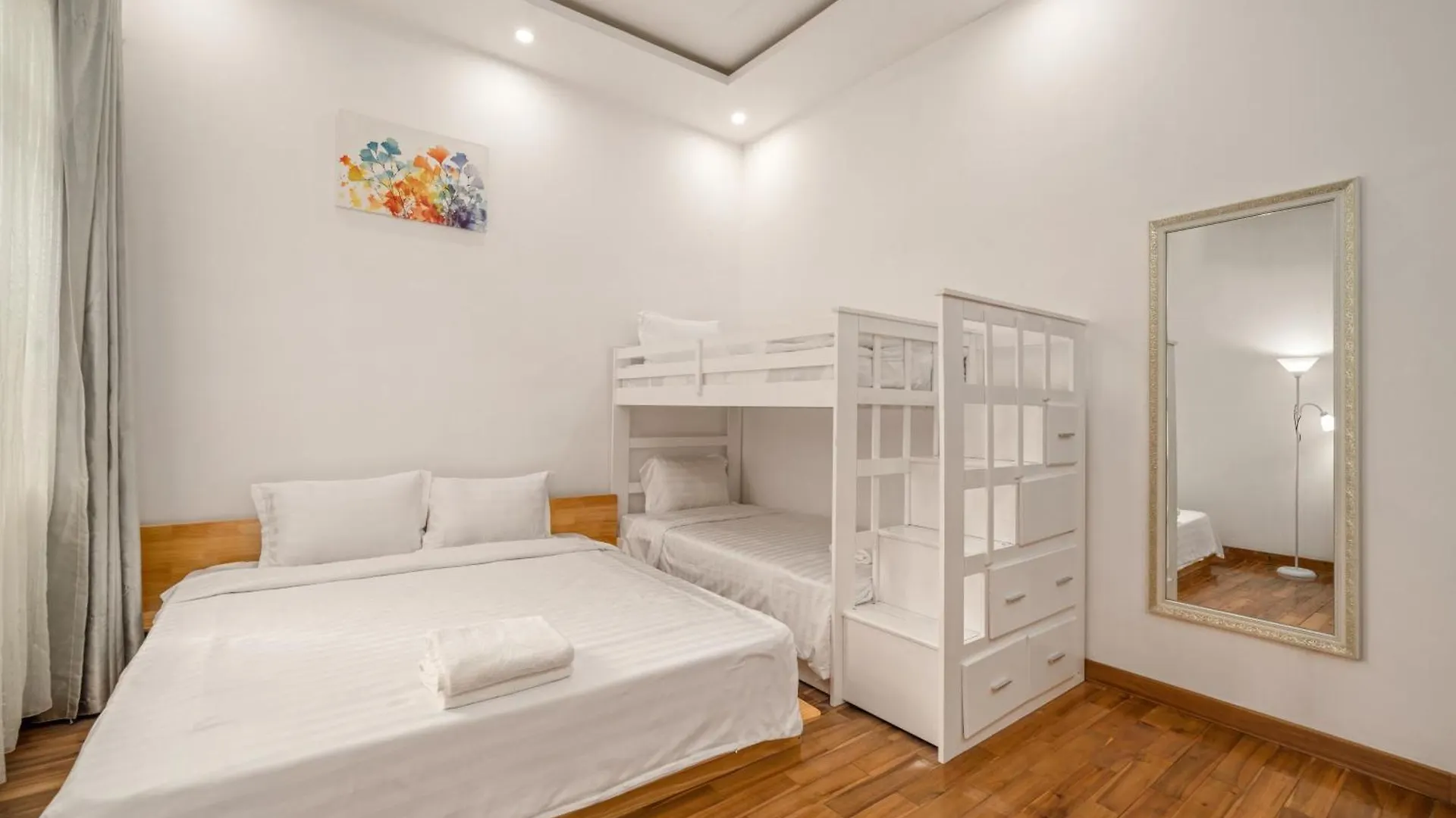 Nhat Villa 5Br Full Ac Near My Khue Beach Western Town Da Nang Vietnam