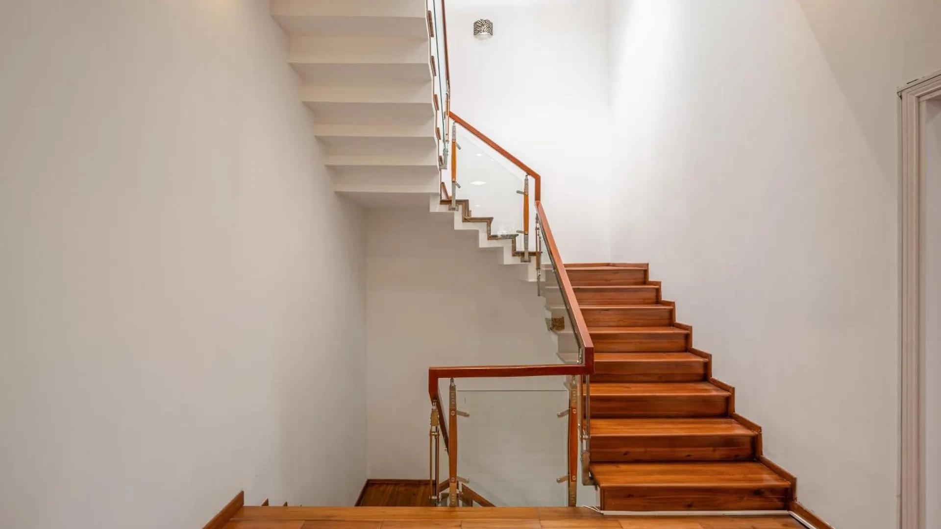 Nhat Villa 5Br Full Ac Near My Khue Beach Western Town Da Nang Vietnam